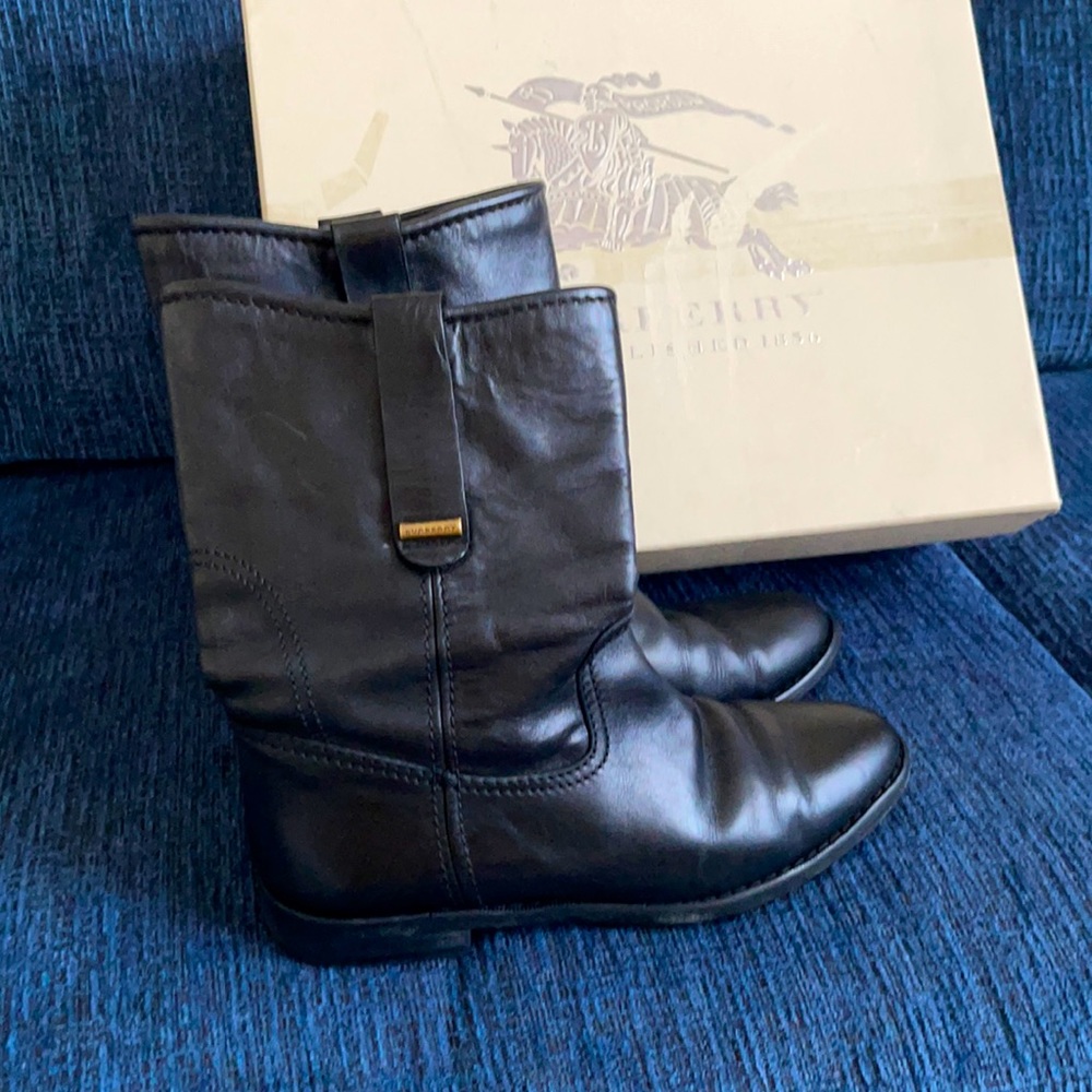 Black leather Burberry boots . Size 9